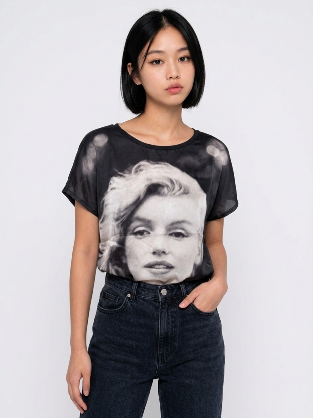 Women's Marilyn Monroe Black Graphic Short-Sleeve Tee